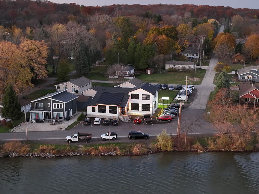 Next Door Pub Lakeside